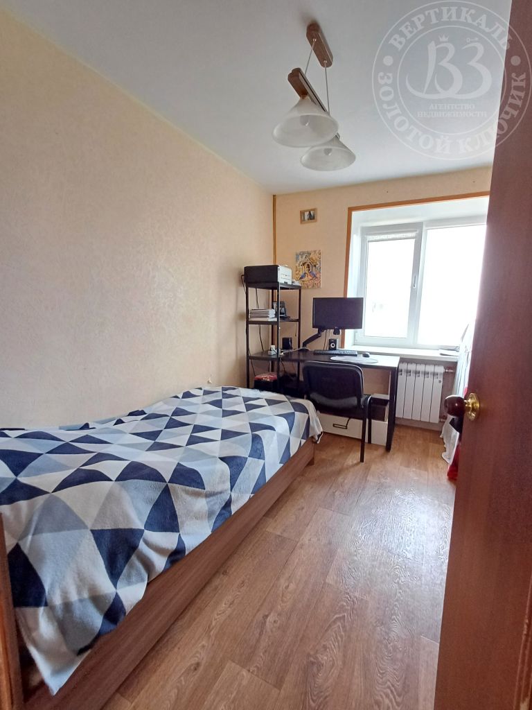 Продажа 4-комнатной квартиры, Дзержинск, Попова ул,  8