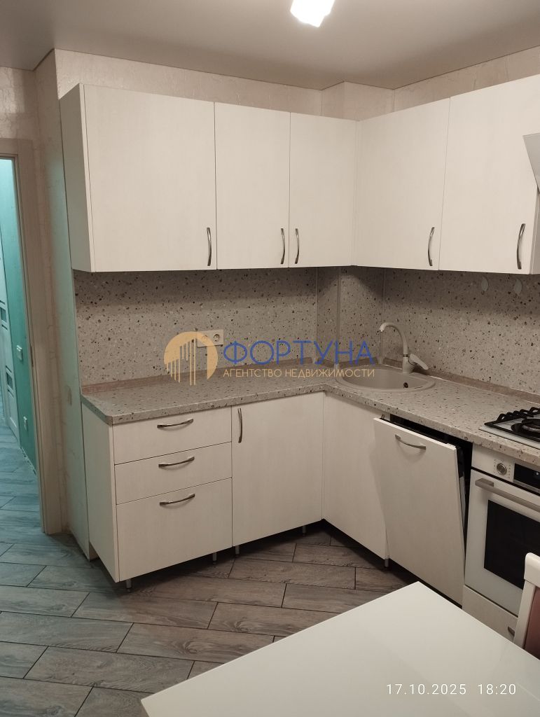 Продажа 2-комнатной квартиры, Белгород, Садовая ул,  120Б