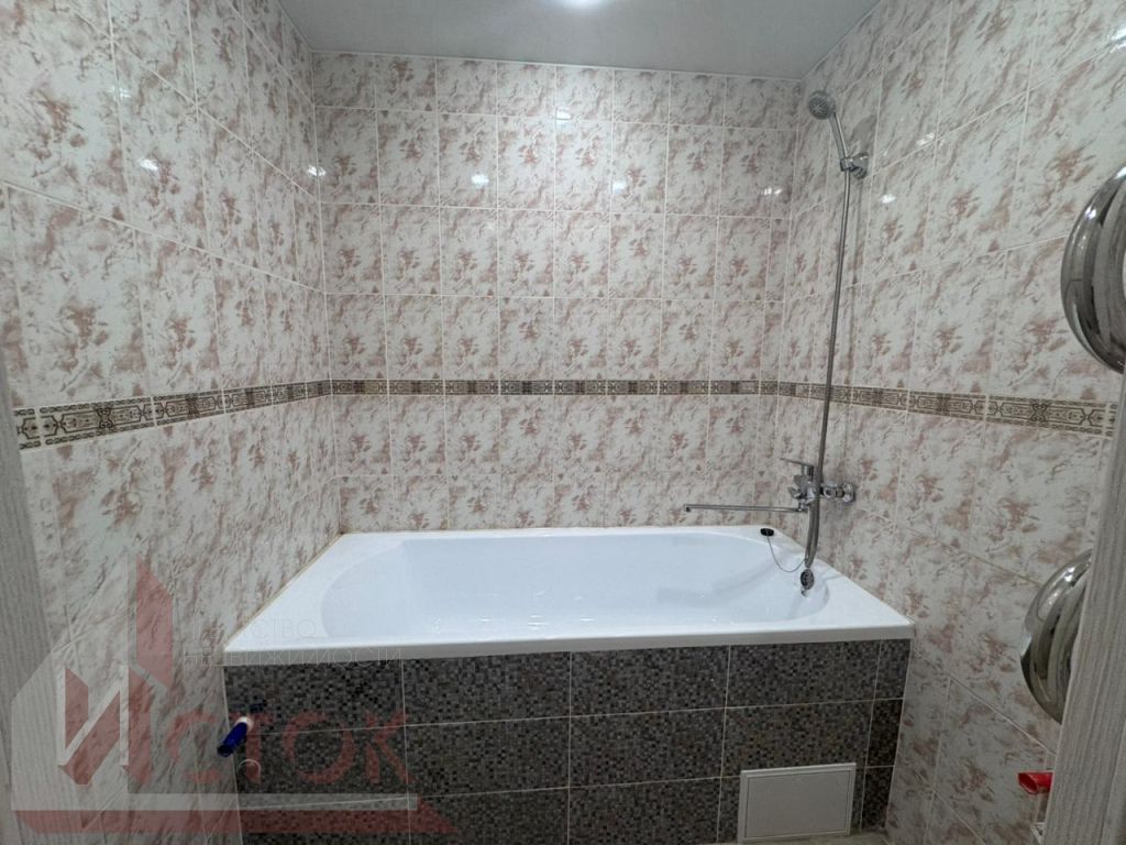 Продажа 5-комнатной квартиры, Энгельс, Фридриха Энгельса пр-кт,  20