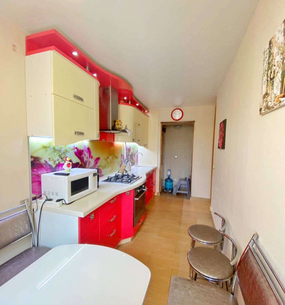 Продажа 3-комнатной квартиры, Нижний Новгород, Сергея Есенина ул,  14