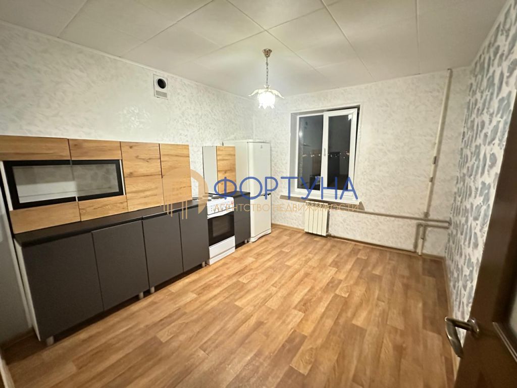 Продажа 3-комнатной квартиры, Белгород, Привольная ул,  25