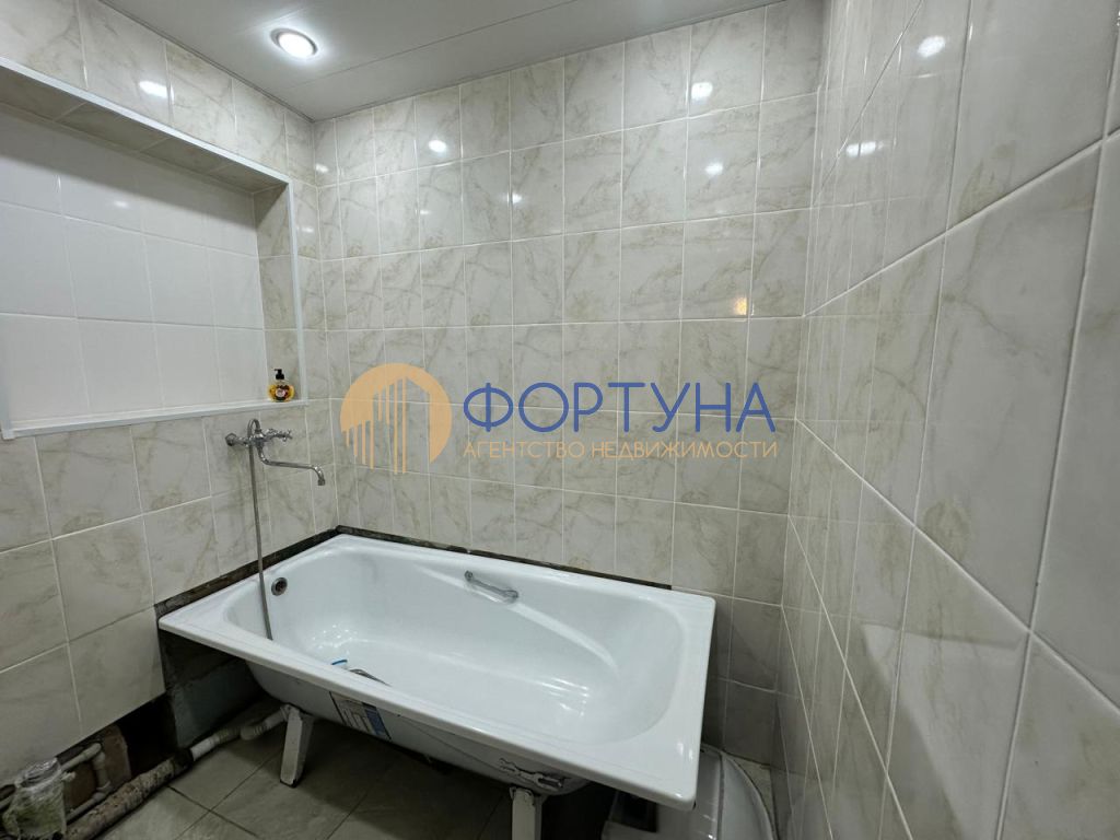 Продажа 3-комнатной квартиры, Белгород, Привольная ул,  25