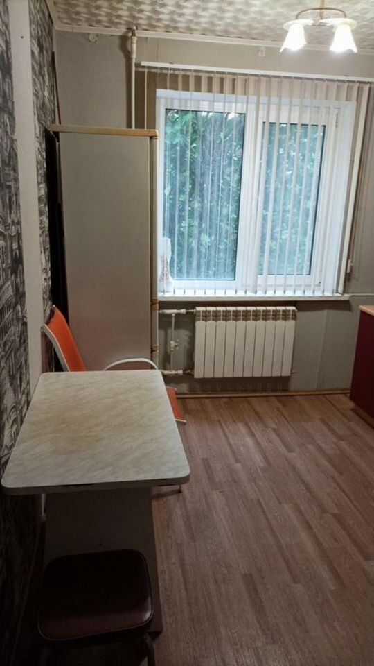 Продажа 4-комнатной квартиры, Саратов, Лесная ул,  1