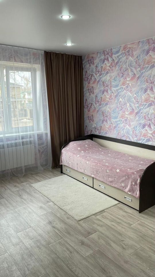 Продажа 4-комнатной квартиры, Саратов, Лесная ул,  1