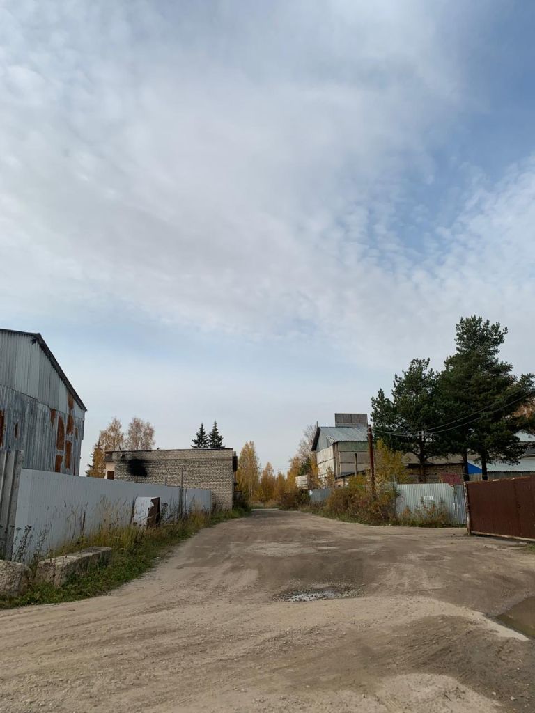 Аренда коммерческой недвижимости, 2000м <sup>2</sup>, Грозилово, Шоссейная Улица,  1