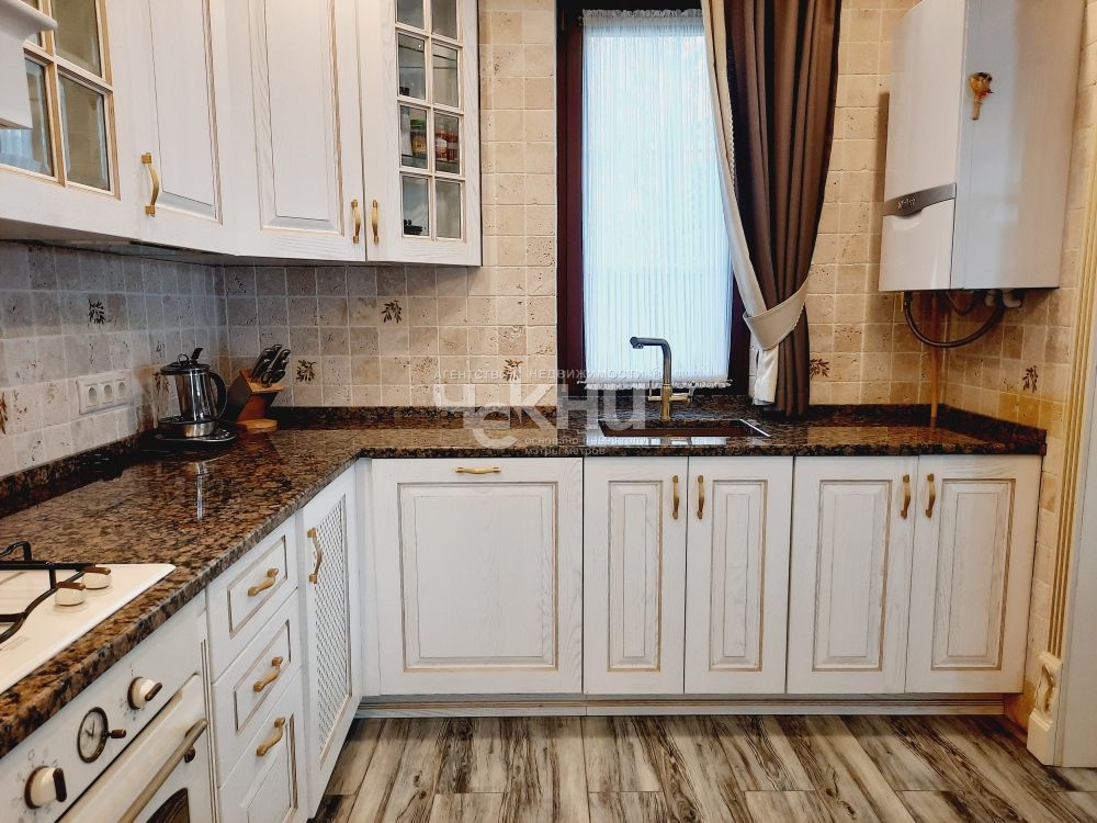 Продажа дома, 220м <sup>2</sup>, 4 сот., Климотино,  10а