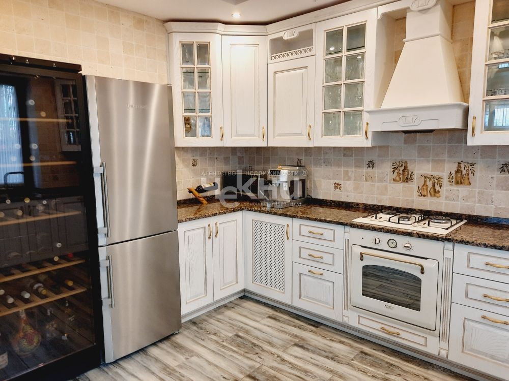 Продажа дома, 220м <sup>2</sup>, 4 сот., Климотино,  10а