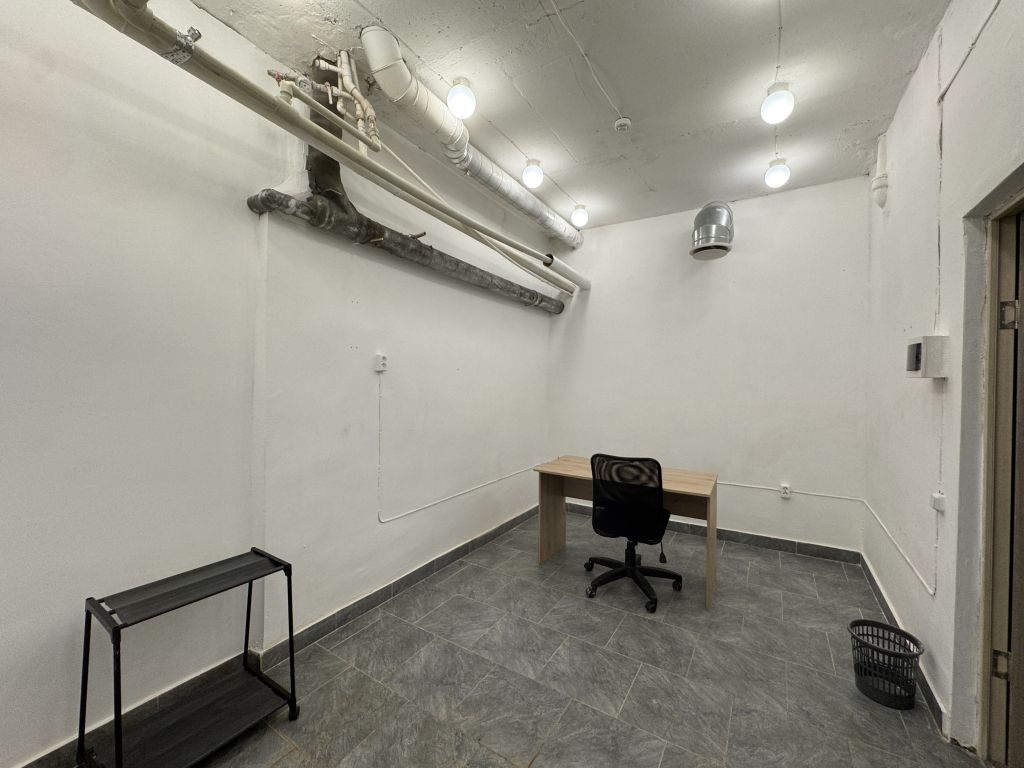 Продажа коммерческой недвижимости, 13м <sup>2</sup>, Саратов, Дегтярная ул,  28