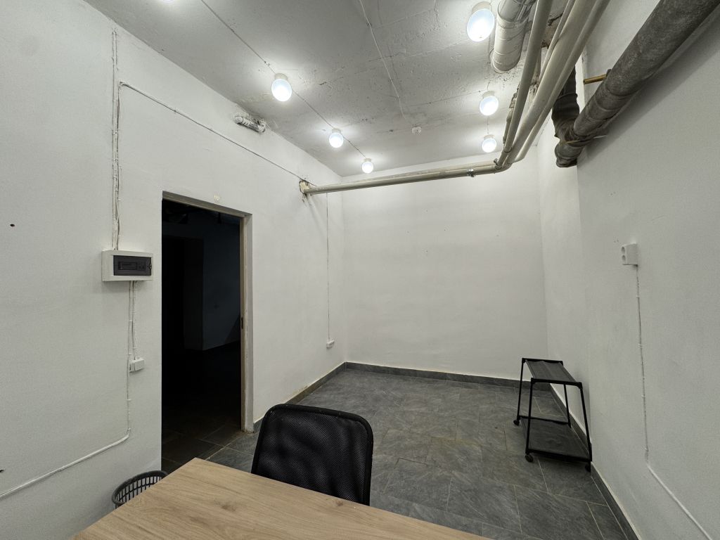 Продажа коммерческой недвижимости, 13м <sup>2</sup>, Саратов, Дегтярная ул,  28