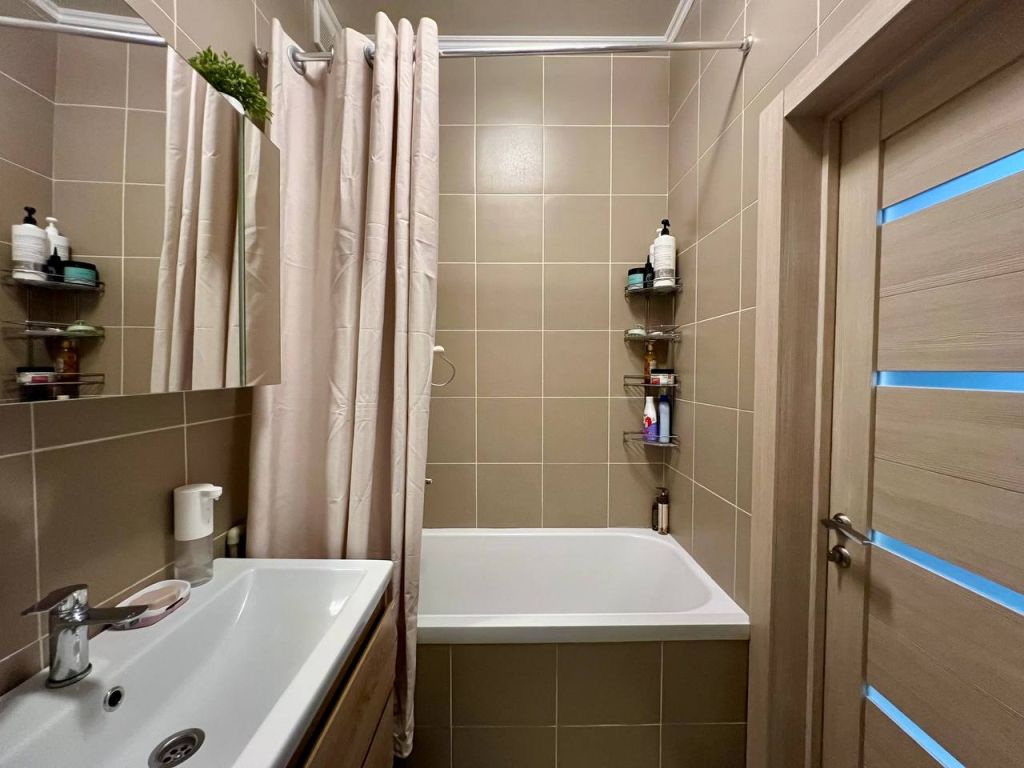 Продажа 2-комнатной квартиры, Дзержинск, Гастелло ул,  3