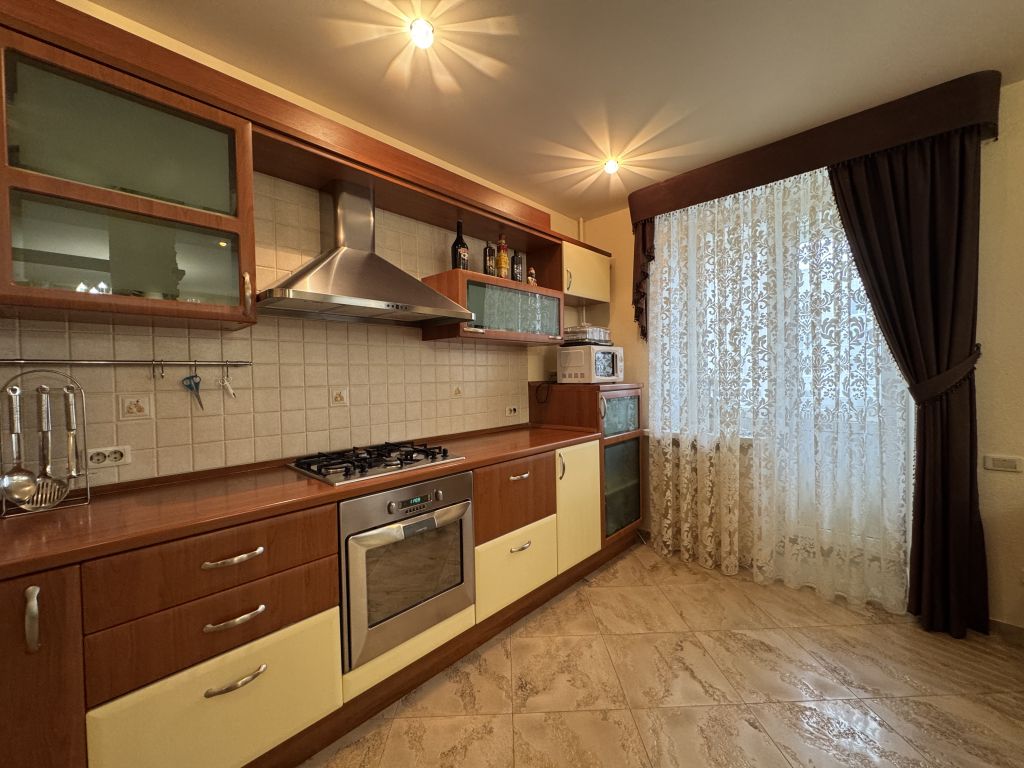 Продажа 3-комнатной квартиры, Саратов, Весенний проезд,  13/19