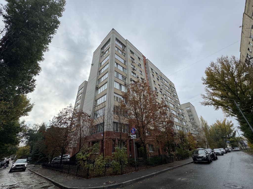 Продажа 3-комнатной квартиры, Саратов, Весенний проезд,  13/19