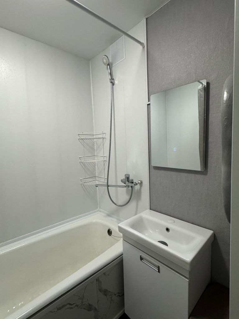 Продажа 2-комнатной квартиры, Нижний Новгород, Челюскинцев ул,  26