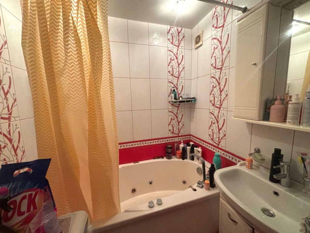 Продажа 3-комнатной квартиры, Кострома, Магистральная ул,  41а