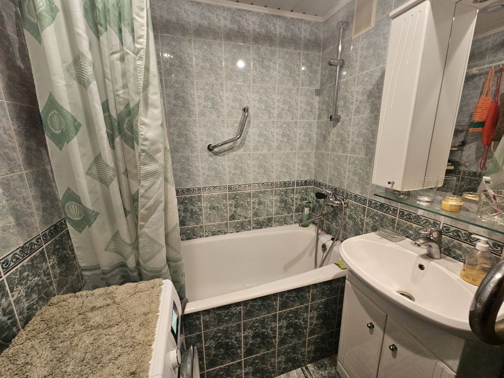 Продажа 3-комнатной квартиры, Нижний Новгород, Голубева ул,  6к2