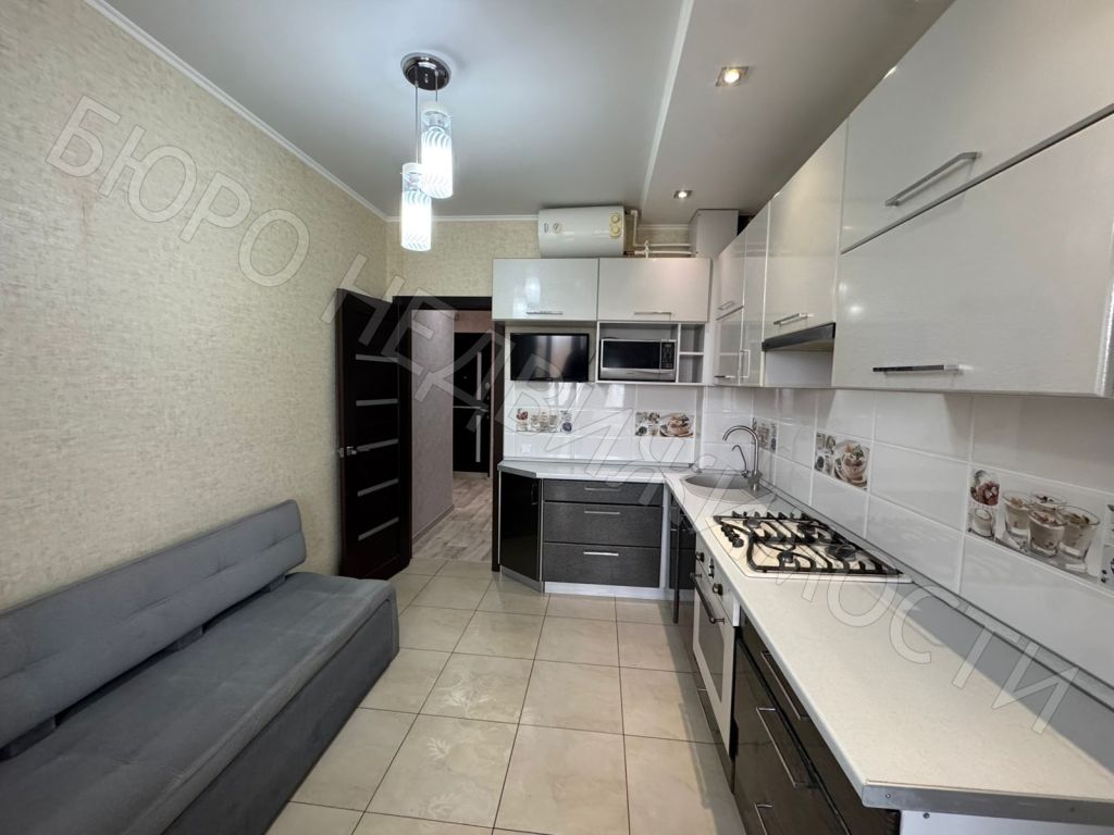 Продажа 2-комнатной квартиры, Балашов, Космонавтов пр-кт,  19