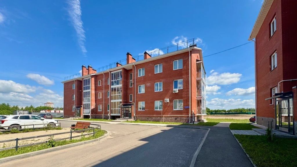 Продажа 2-комнатной квартиры, Ярославль, Сиреневый проезд,  38к2