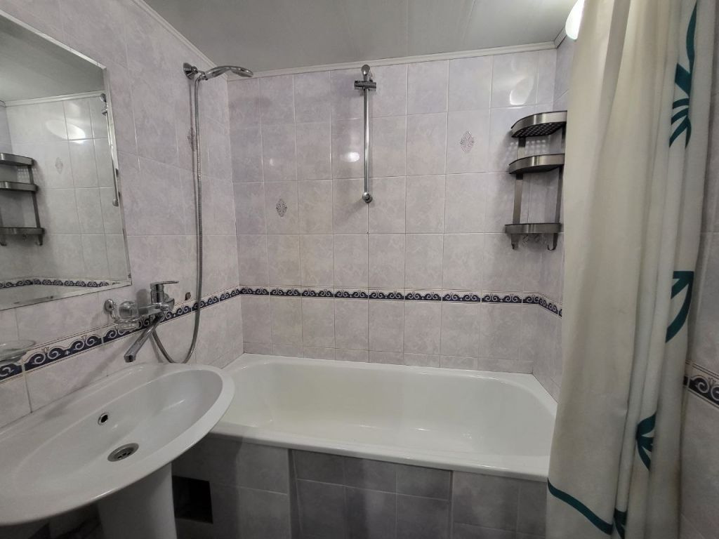 Продажа 3-комнатной квартиры, Кострома, Самоковская ул,  7