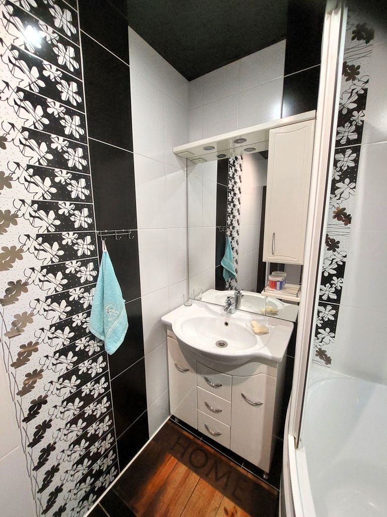 Продажа 2-комнатной квартиры, Кстово, Первостроителей пер,  7