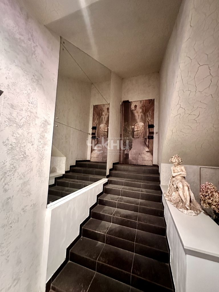 Продажа 5-комнатной квартиры, Нижний Новгород, Семашко ул,  2