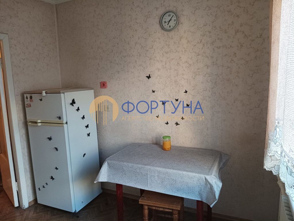 Продажа 1-комнатной квартиры, Белгород, Гостенская ул,  3