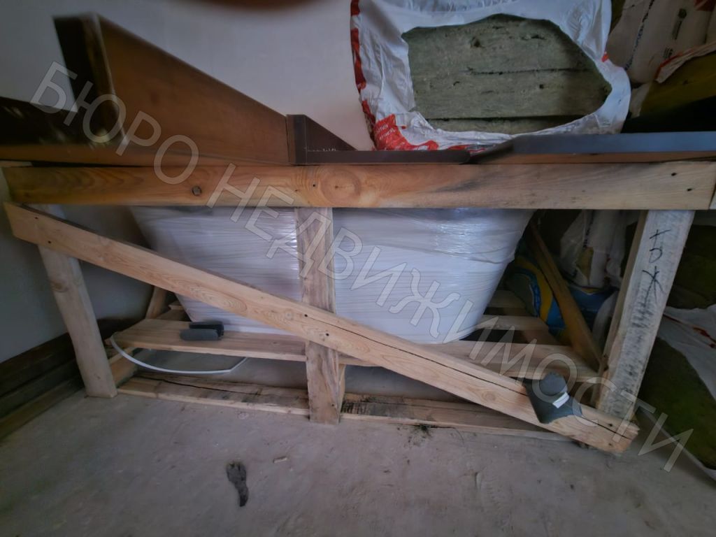 Продажа дома, 250м <sup>2</sup>, 14 сот., Репное, Советская,  83