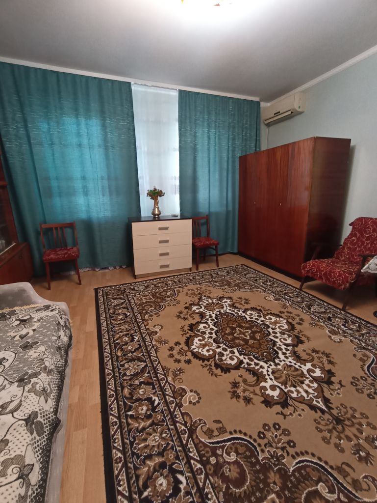 Продажа 2-комнатной квартиры, Батайск, Коваливского ул,  1