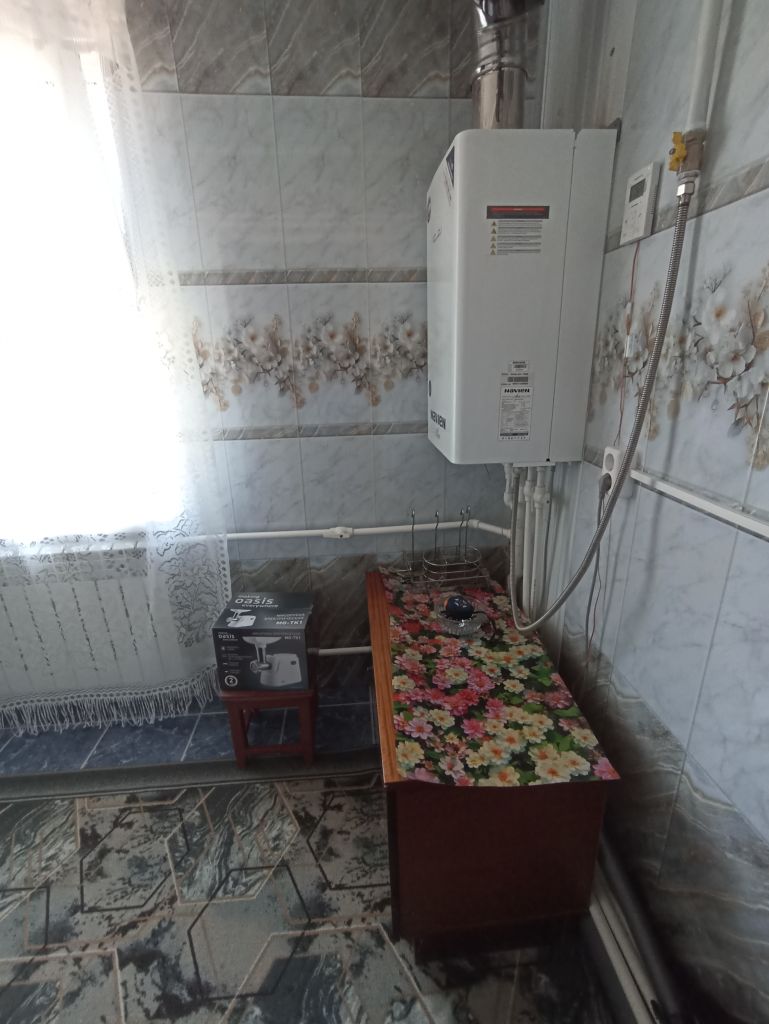 Продажа 2-комнатной квартиры, Батайск, Коваливского ул,  1