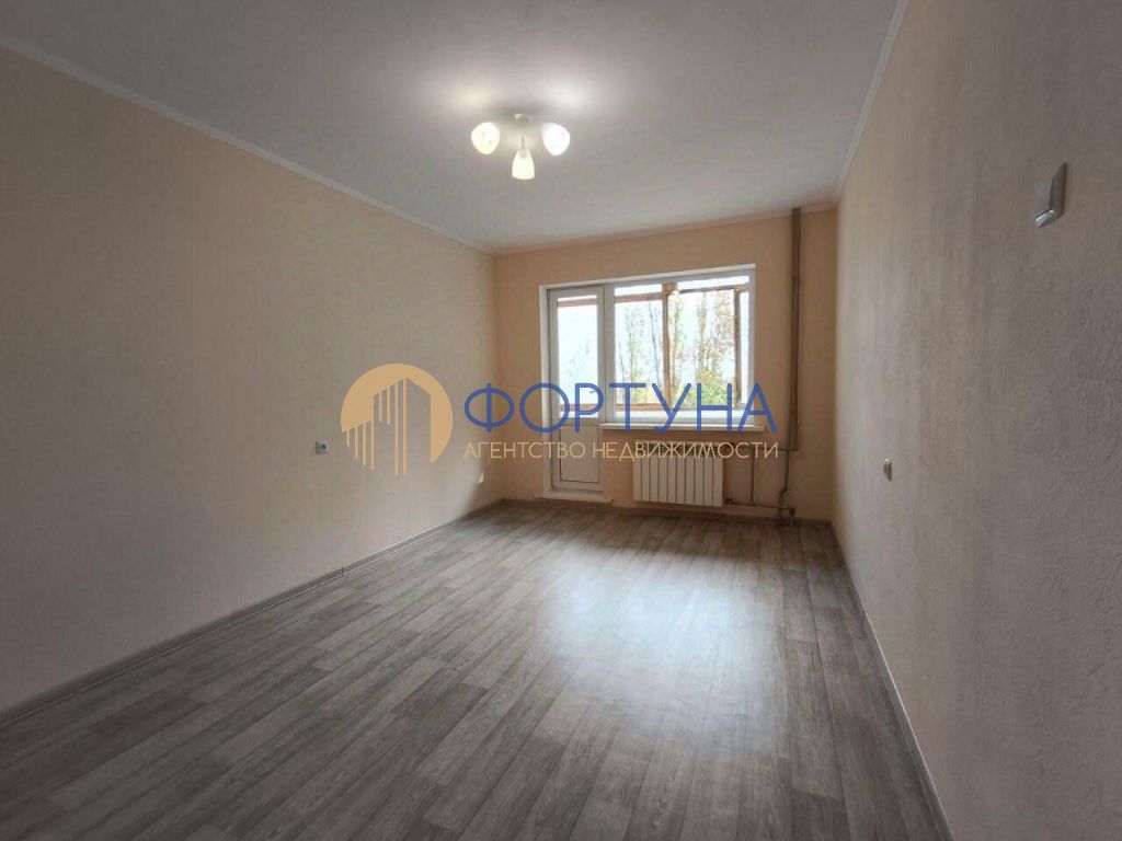 Продажа 2-комнатной квартиры, Белгород, Губкина ул,  6