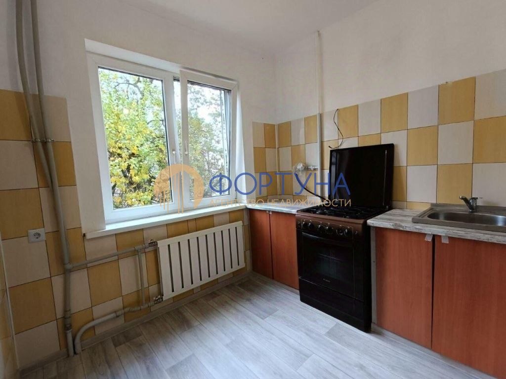 Продажа 2-комнатной квартиры, Белгород, Губкина ул,  6