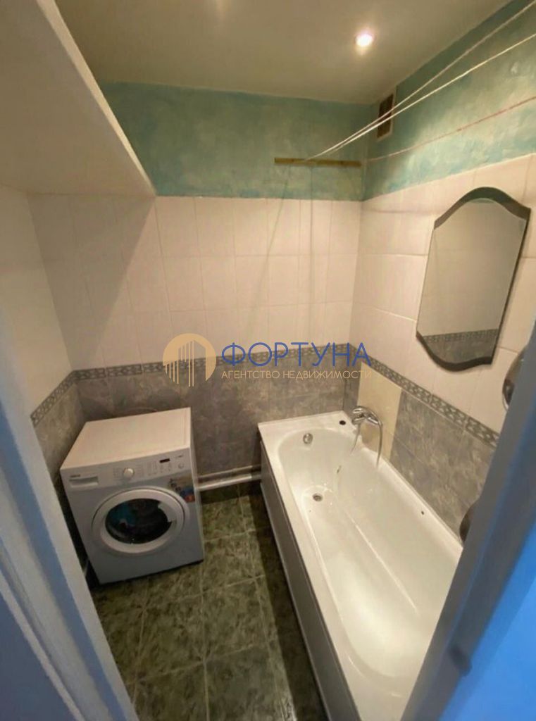 Продажа 2-комнатной квартиры, Белгород, Губкина ул,  6