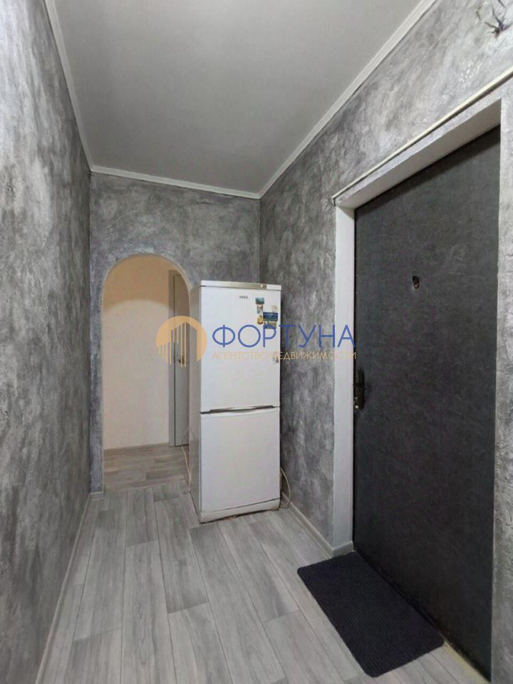 Продажа 2-комнатной квартиры, Белгород, Губкина ул,  6