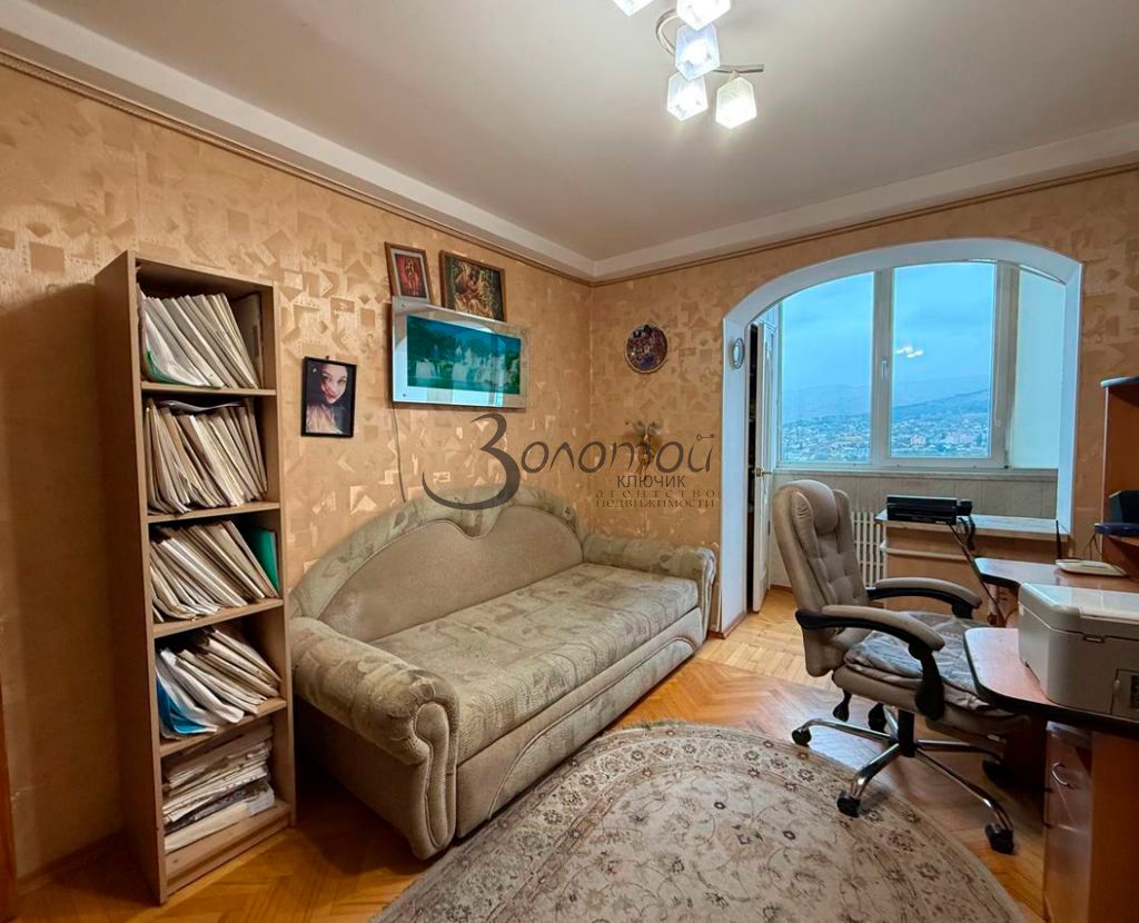 Продажа 5-комнатной квартиры, Кисловодск, Островского ул,  17