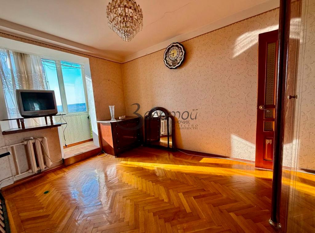 Продажа 5-комнатной квартиры, Кисловодск, Островского ул,  17