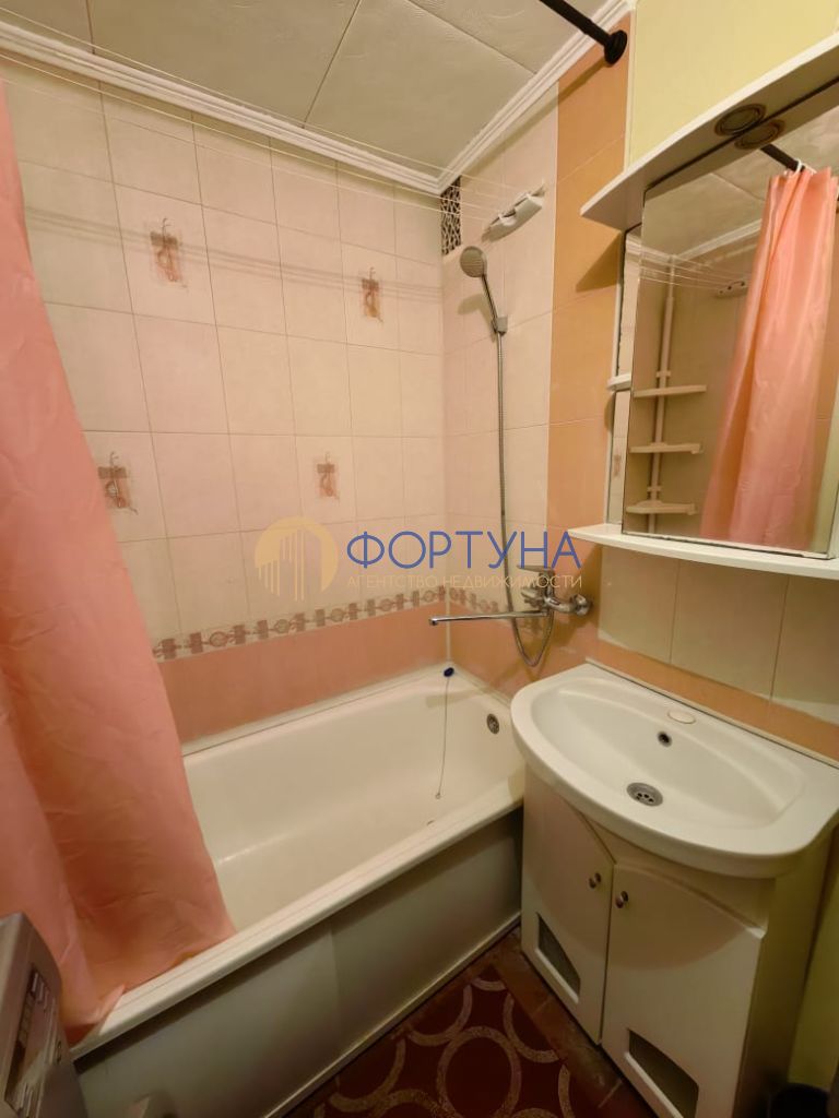 Продажа 1-комнатной квартиры, Белгород, Славы пр-кт,  131