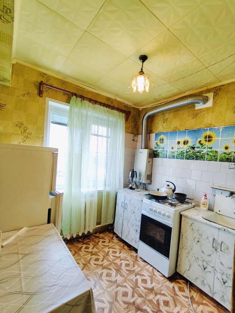 Продажа 4-комнатной квартиры, Новомосковск, Маяковского ул,  8