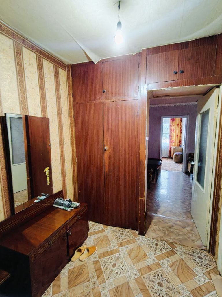 Продажа 4-комнатной квартиры, Новомосковск, Маяковского ул,  8