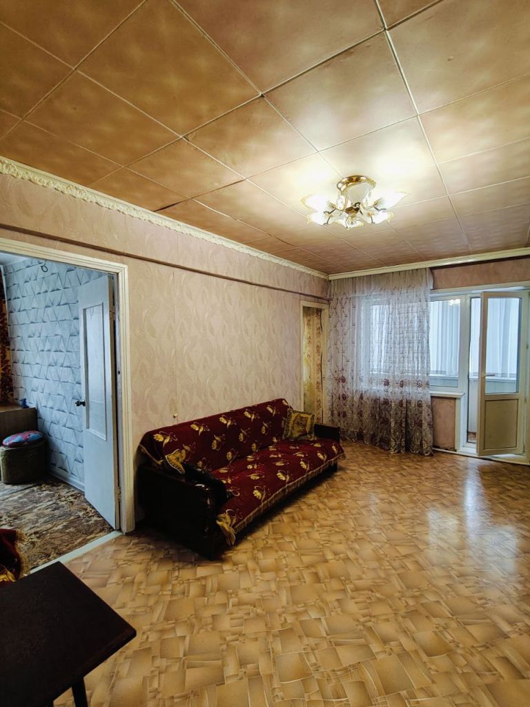 Продажа 4-комнатной квартиры, Новомосковск, Маяковского ул,  8