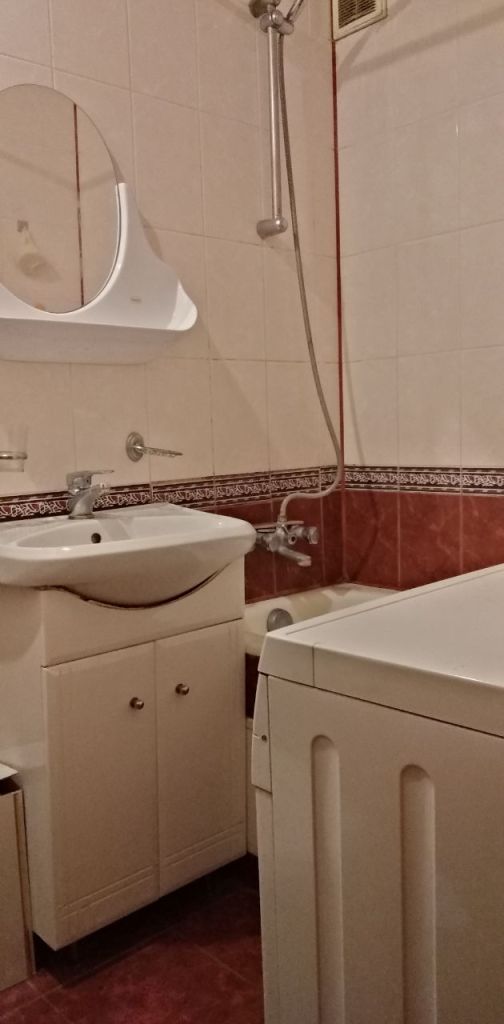 Продажа 3-комнатной квартиры, Нижний Новгород, Военных Комиссаров ул,  5