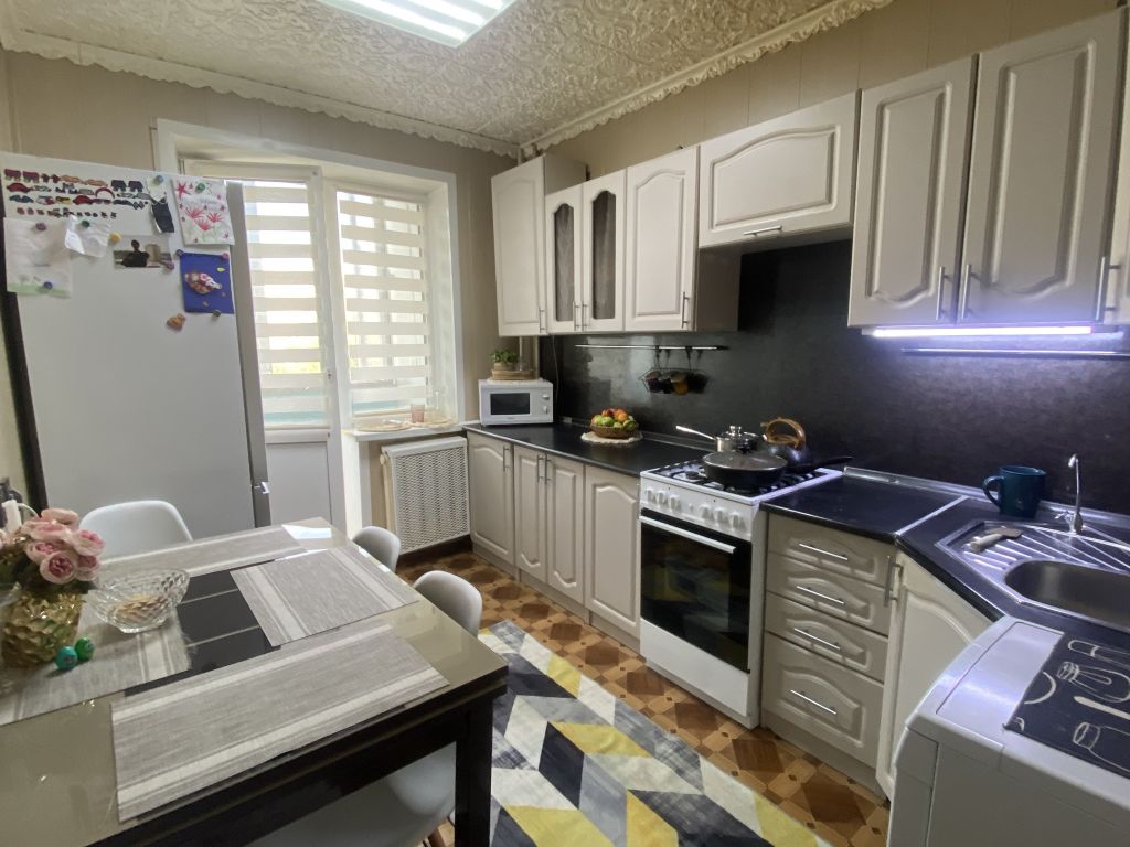 Продажа 3-комнатной квартиры, Кострома, Давыдовский-3 мкр,  5