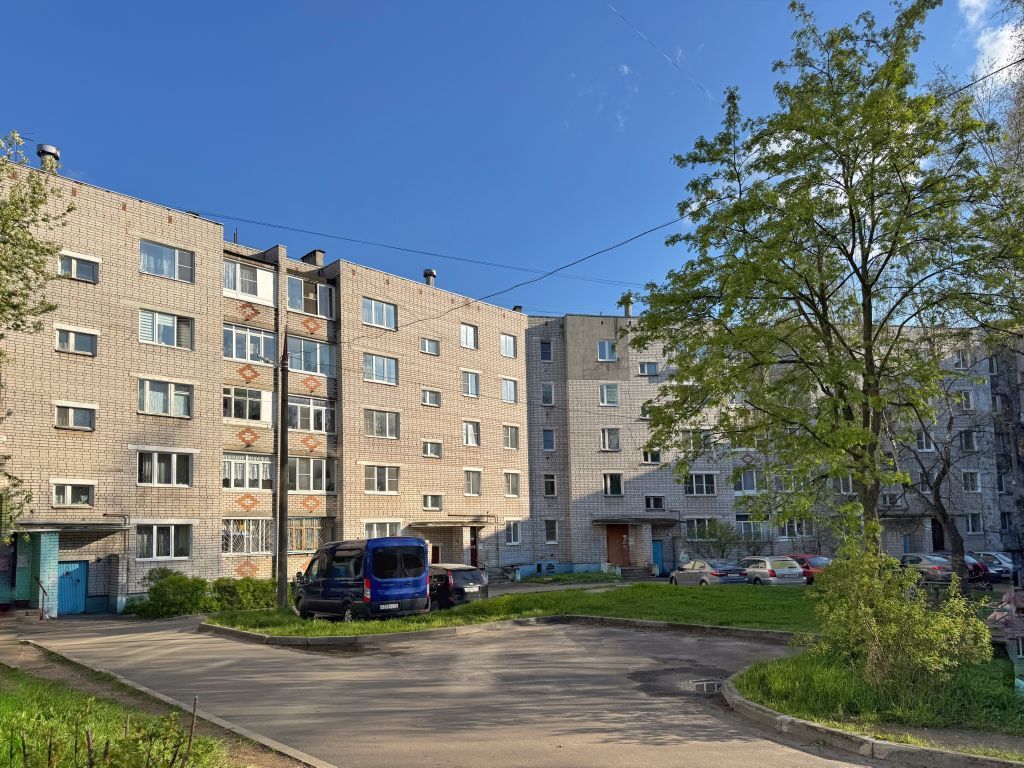 Продажа 3-комнатной квартиры, Ярославль, Алмазная ул,  5к2