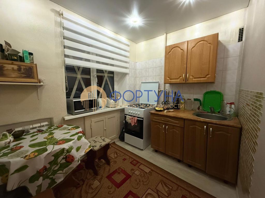 Продажа 2-комнатной квартиры, Белгород, Маяковского ул,  18