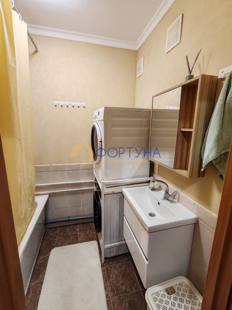 Продажа 1-комнатной квартиры, Белгород, Газовиков ул,  9