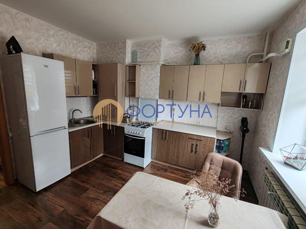 Продажа 1-комнатной квартиры, Белгород, Газовиков ул,  9