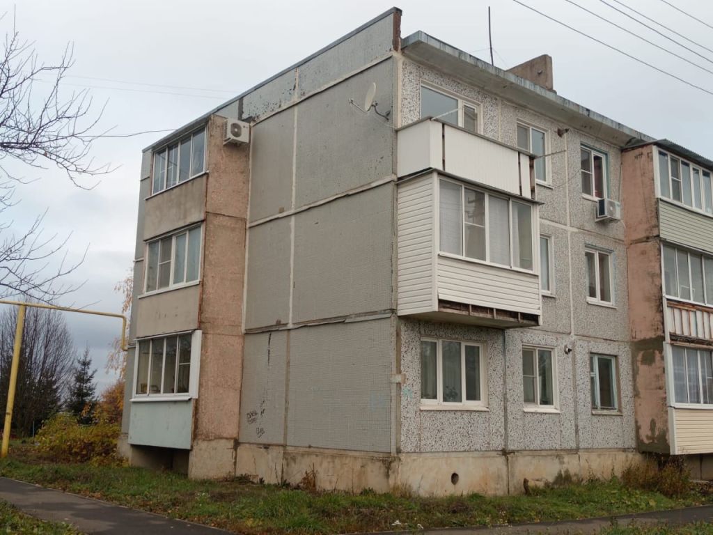 Продажа 3-комнатной квартиры, Дубовка, полевая,  14