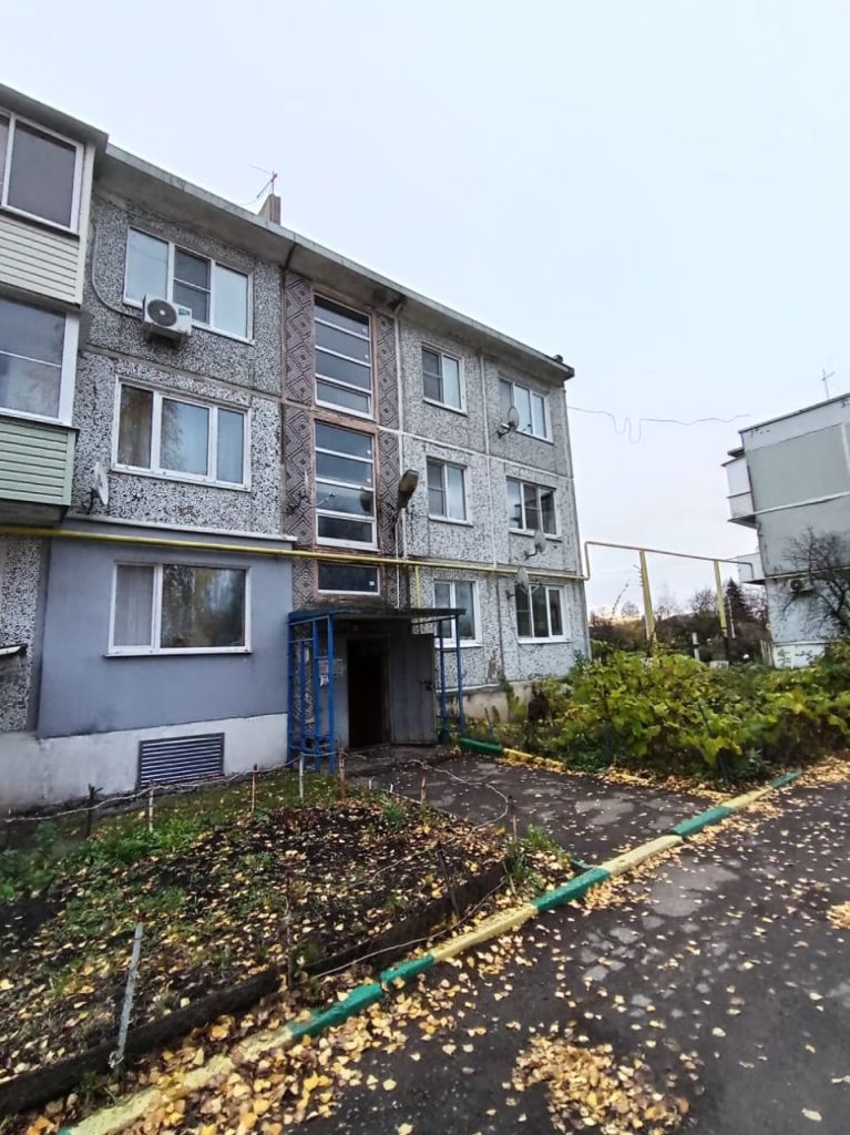 Продажа 3-комнатной квартиры, Дубовка, полевая,  14