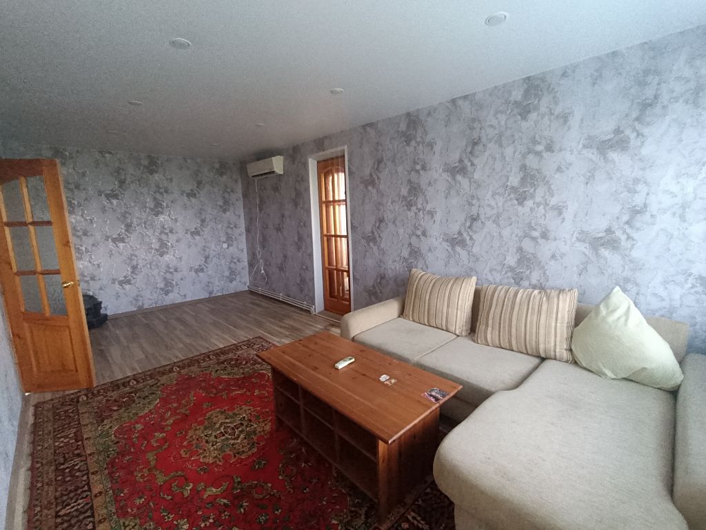 Продажа 3-комнатной квартиры, Дубовка, полевая,  14