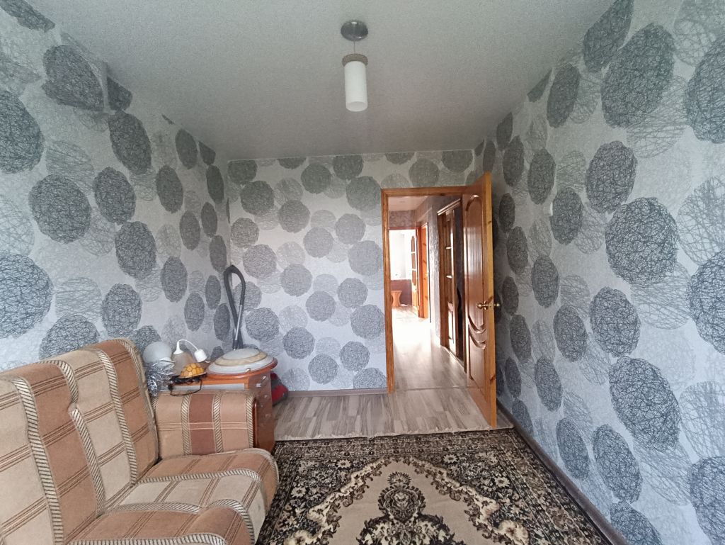 Продажа 3-комнатной квартиры, Дубовка, полевая,  14