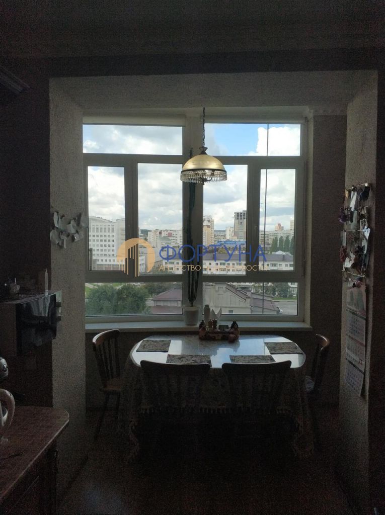 Продажа 2-комнатной квартиры, Белгород, Свято-Троицкий б-р,  15