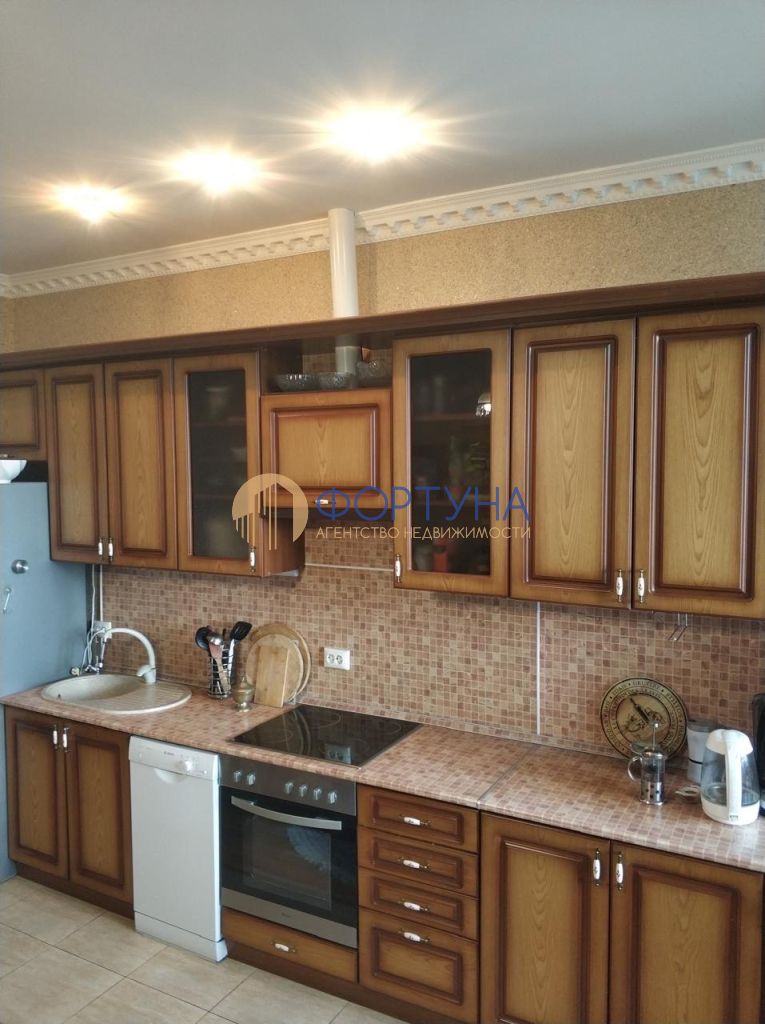 Продажа 2-комнатной квартиры, Белгород, Свято-Троицкий б-р,  15